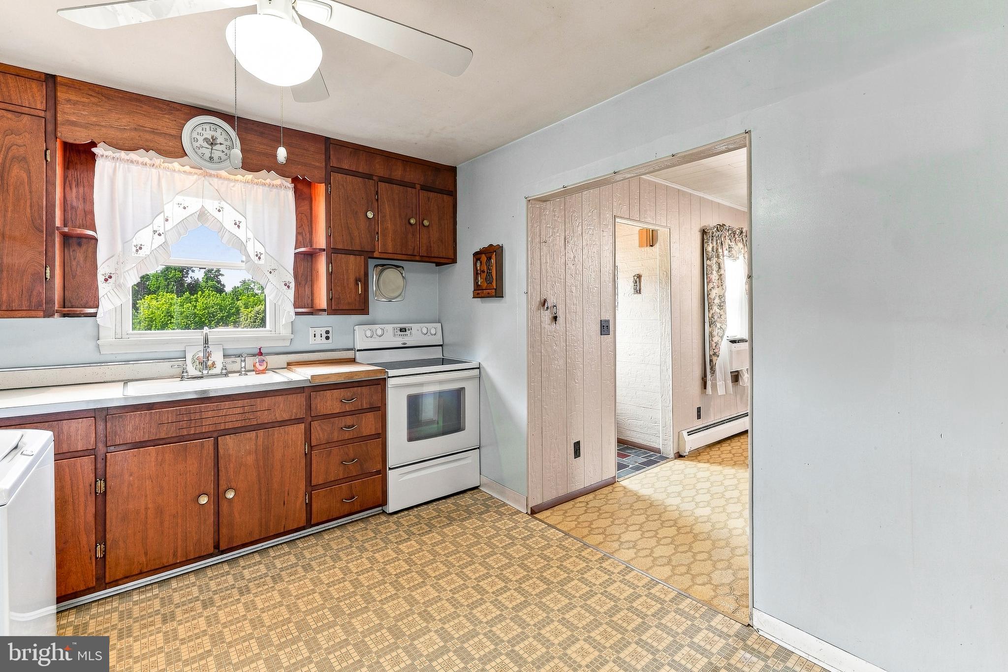 221 Sherwin Road Mullica Hill, NJ 08062 - Photo 3 of 37 Gallery Image 3