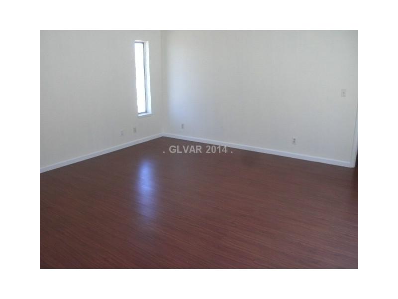 516 North Racetrack Road Henderson, NV 89015 - Photo 17 of 32 Master Bedroom.