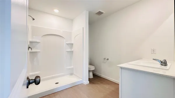 $1,800 | 113 Lisa Marie Drive, Angleton, TX 77515