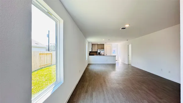 $1,800 | 113 Lisa Marie Drive, Angleton, TX 77515