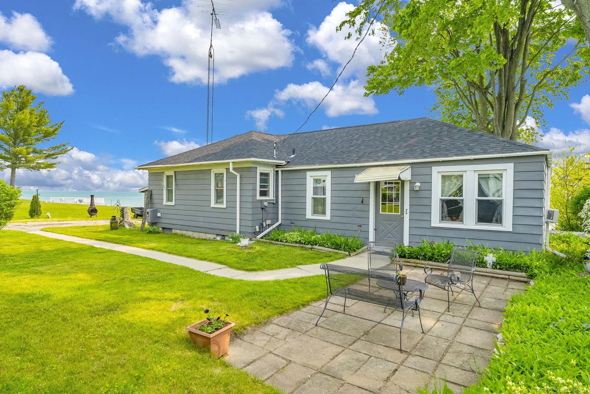 8941-8943 Lakeshore Road Lexington, MI 48450 - Photo 7 of 75