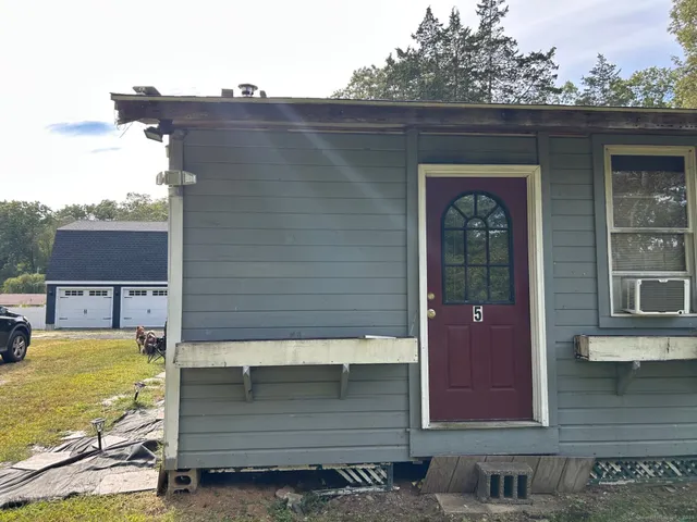 $299,900 | 5 Shepaug Road, Newtown, CT 06482