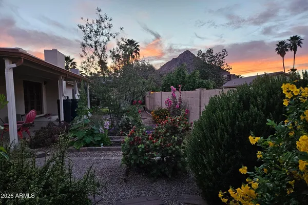 $724,900 | 2346 East Mescal Street, Phoenix, AZ 85028