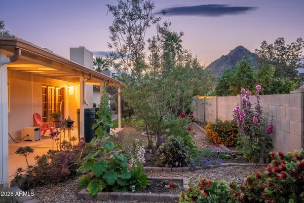 $724,900 | 2346 East Mescal Street, Phoenix, AZ 85028