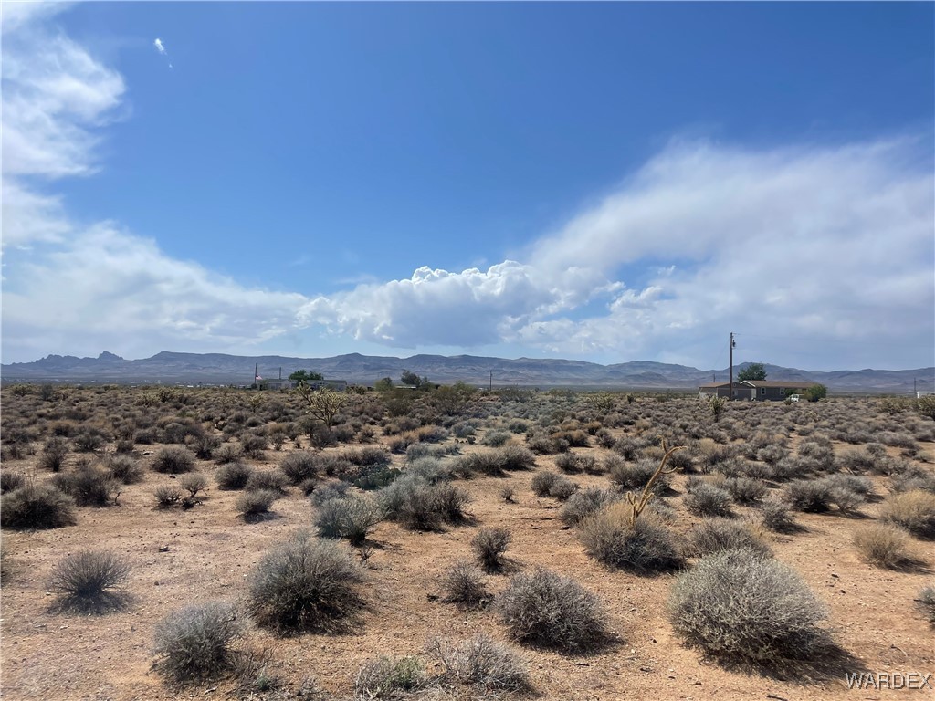 339-15-090 Davis Road Golden Valley, AZ 86413 - Photo 1 of 17 View