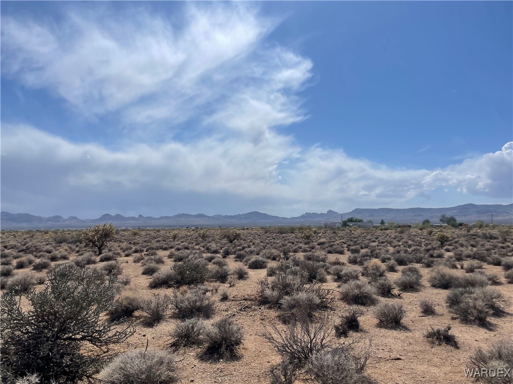 339-15-090 Davis Road Golden Valley, AZ 86413 - Photo 8 of 17 View