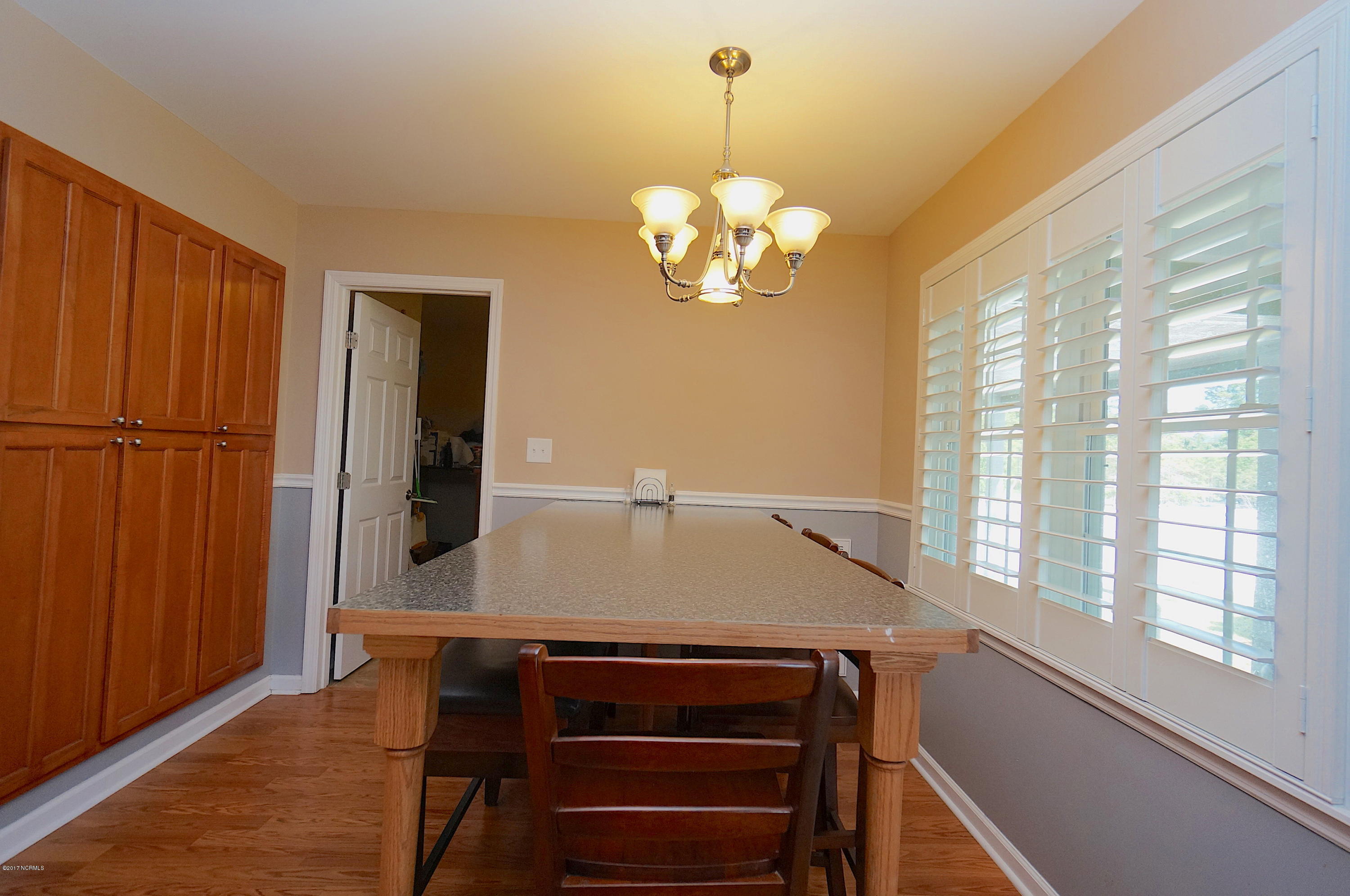 419 George Taylor Road Newport, NC 28570 - Photo 6 of 30 Breakfast Area