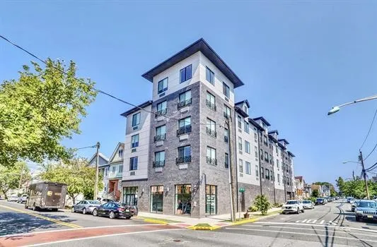 $2,500 | 140 Avenue B, Unit 302, Bayonne, NJ 07002