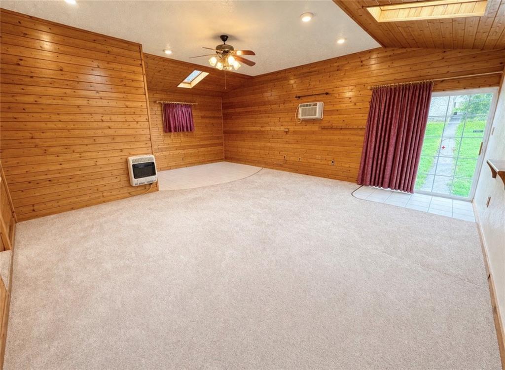 309 Emerson Street Vandergrift, PA 15690 - Photo 12 of 36 a view of an empty room