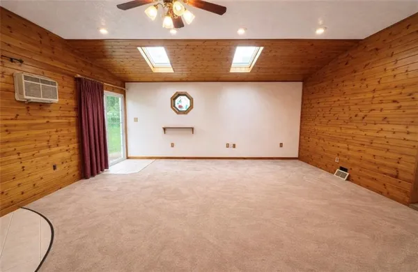 $174,500 | 309 Emerson Street, Vandergrift, PA 15690