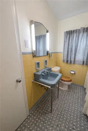$174,500 | 309 Emerson Street, Vandergrift, PA 15690