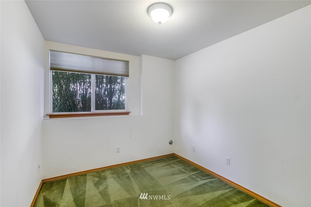 1640 Dumar Way Southwest Seattle, WA 98106 - Photo 13 of 25 Gallery Image 13