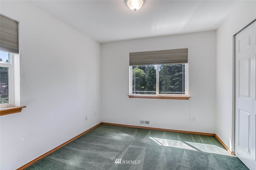 1640 Dumar Way Southwest Seattle, WA 98106 - Photo 15 of 25 Gallery Image 15