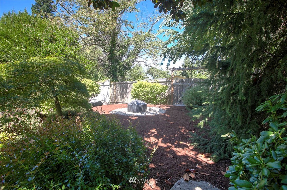 1640 Dumar Way Southwest Seattle, WA 98106 - Photo 24 of 25 Gallery Image 24