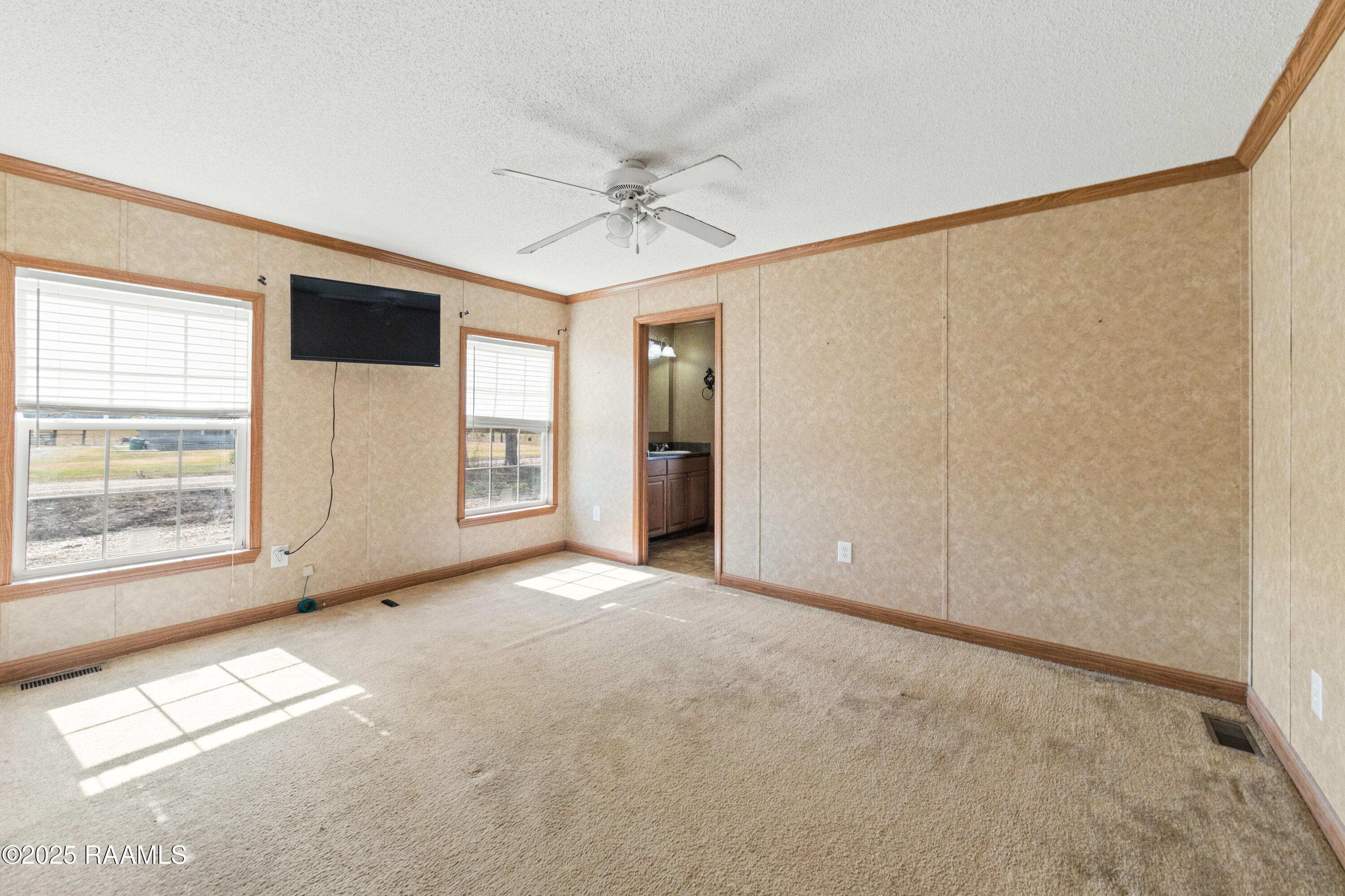 561 Airline Road Opelousas, LA 70570 - Photo 12 of 25 Primary Bedroom