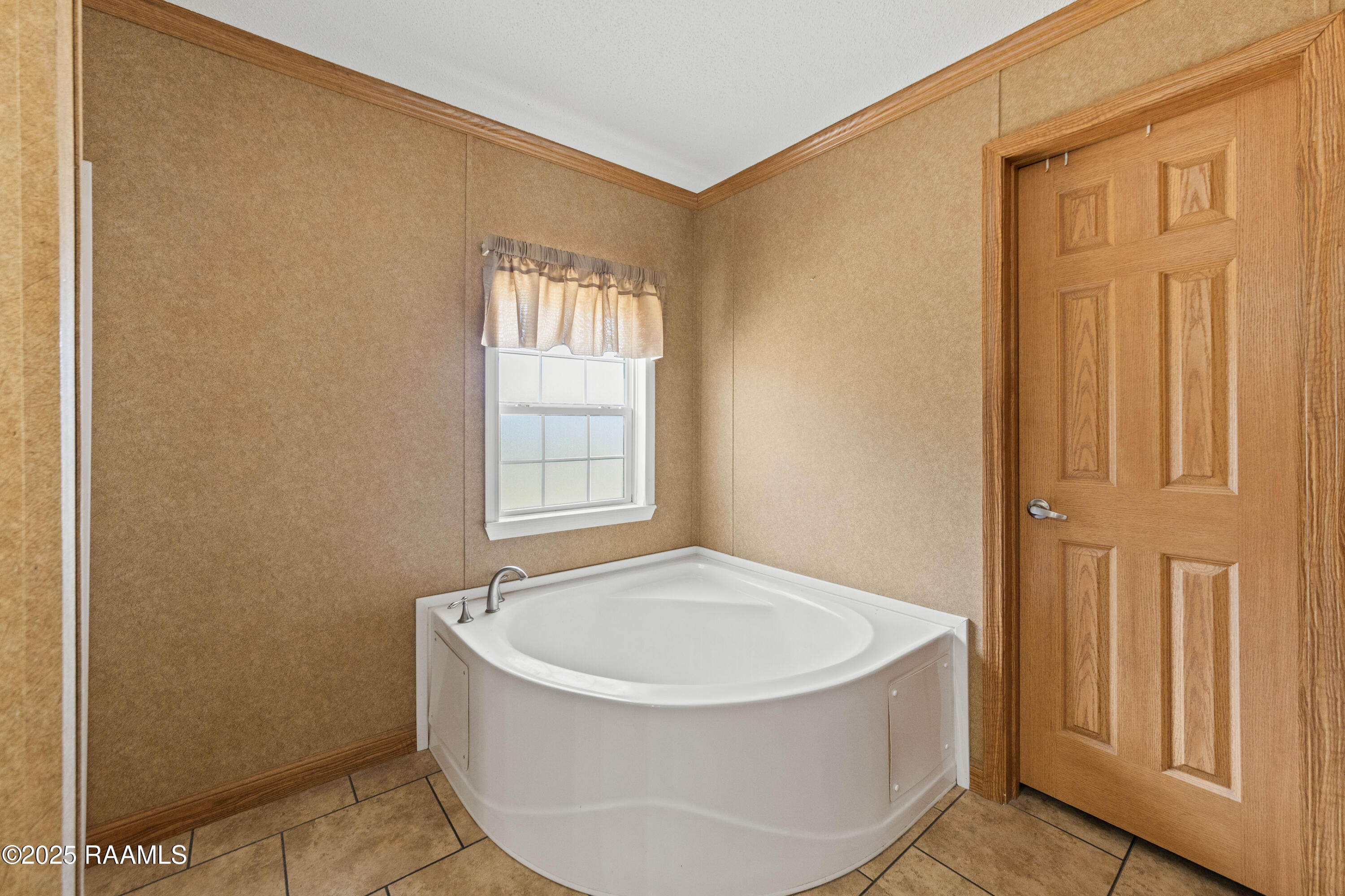 561 Airline Road Opelousas, LA 70570 - Photo 15 of 25 Primary Bathroom