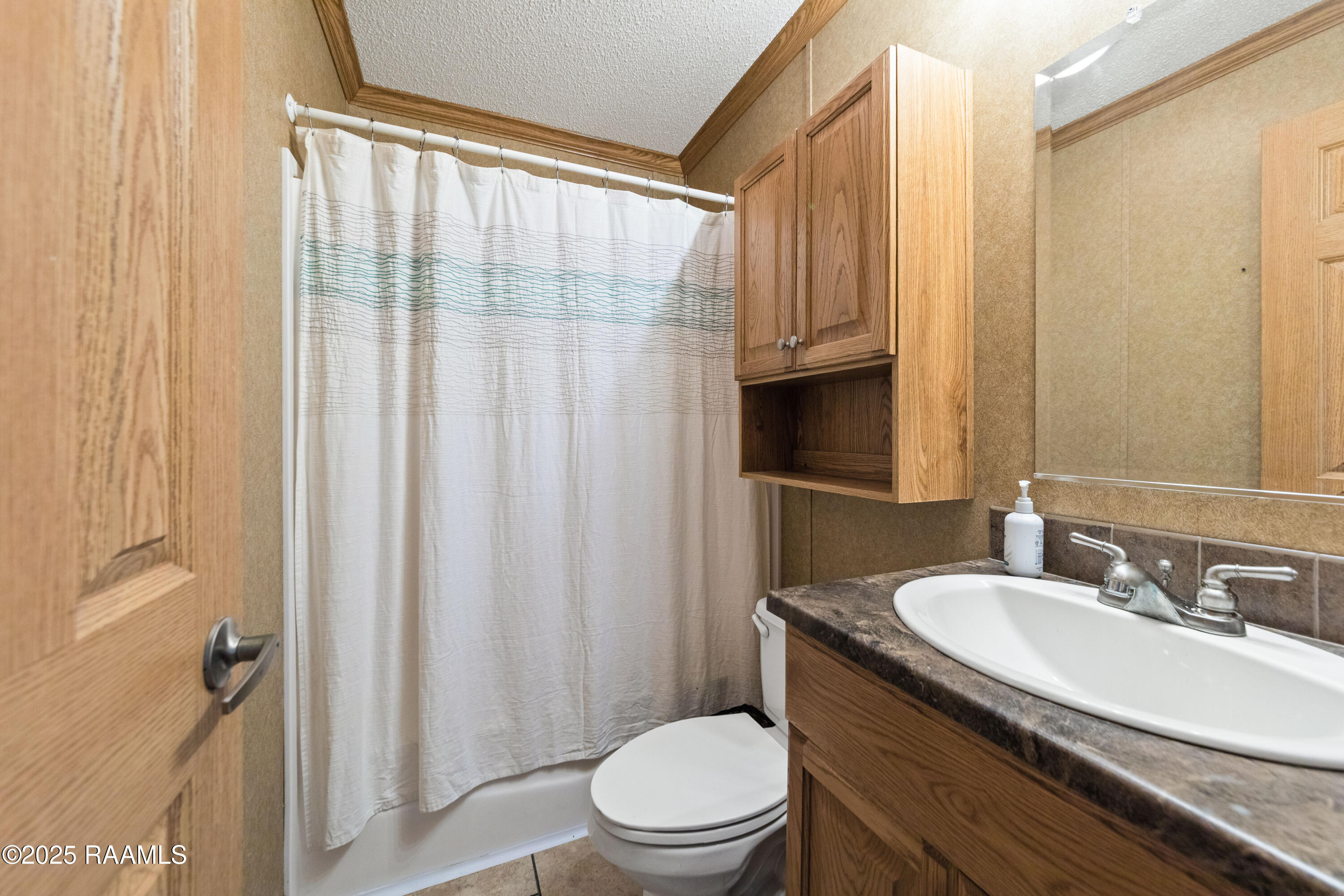 561 Airline Road Opelousas, LA 70570 - Photo 18 of 25 Bathroom 2