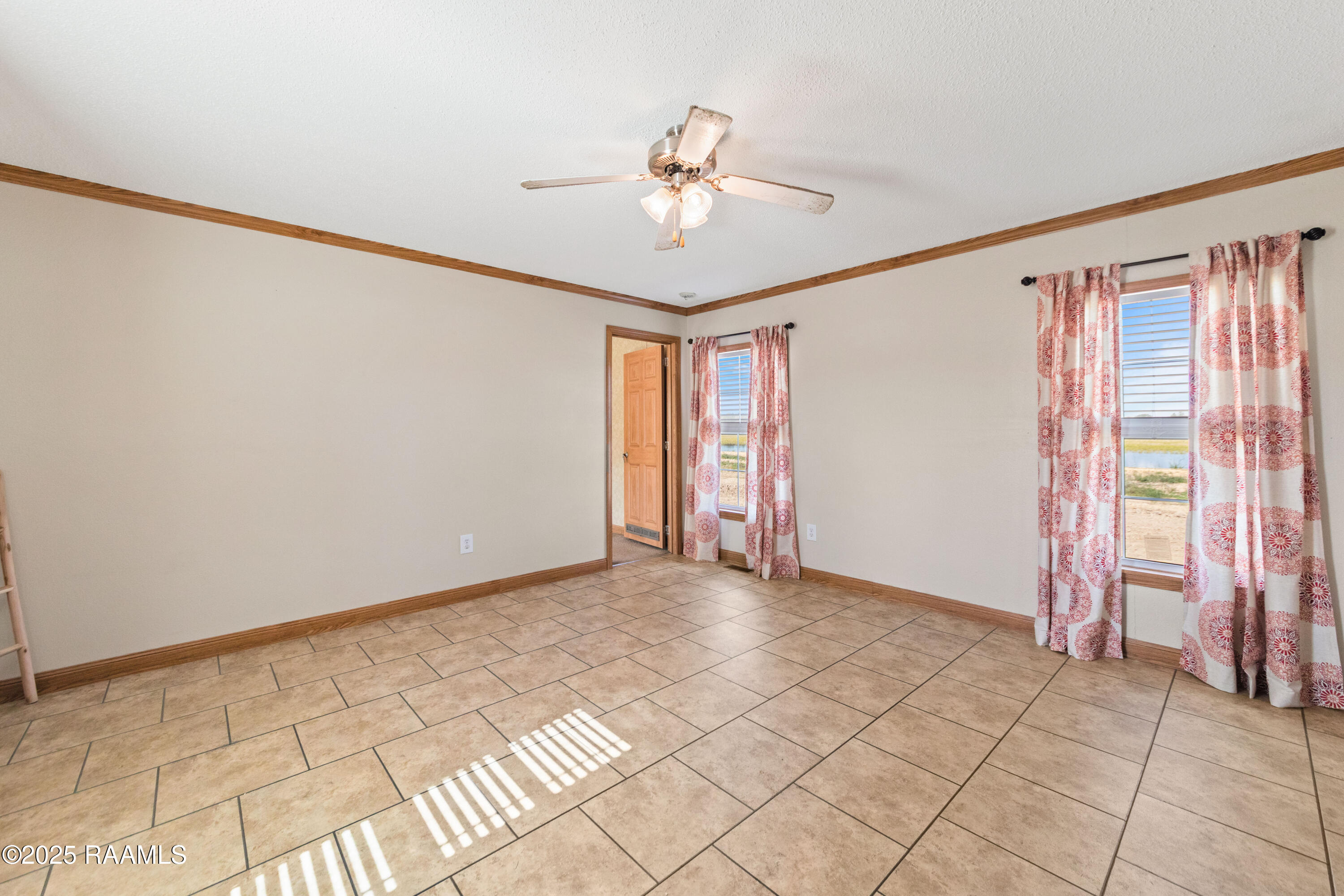 561 Airline Road Opelousas, LA 70570 - Photo 6 of 25 Living Area