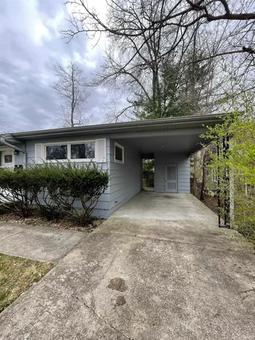 $1,500 | 1904 East Maxwell Lane, Bloomington, IN 47401