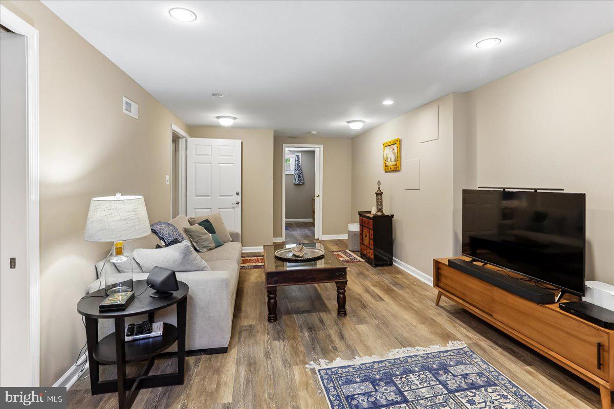 1504 Crest Road Silver Spring, MD 20902 - Photo 31 of 52