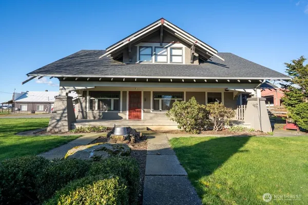 $4,880,000 | 790 East Badger Road, Lynden, WA 98264