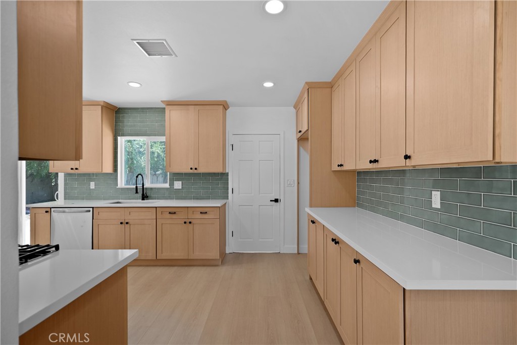4092 Overland Street Riverside, CA 92503 - Photo 13 of 42