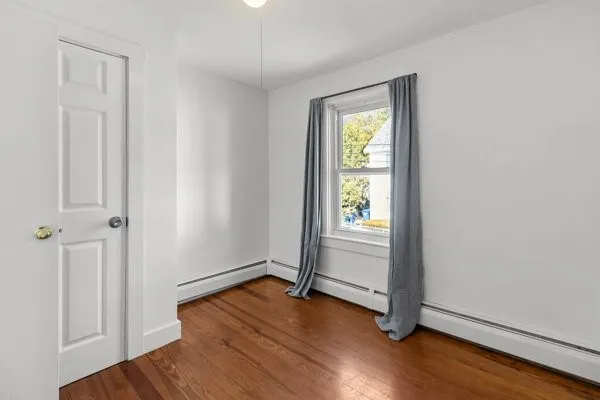 $2,100 | 30 Catherine Street, Unit 3, Bristol, RI 02809