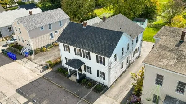$2,100 | 30 Catherine Street, Unit 3, Bristol, RI 02809