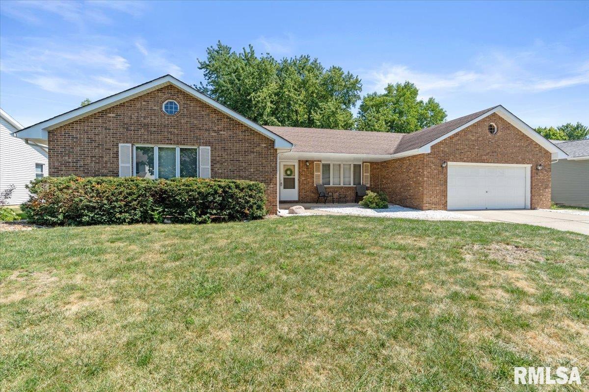 1808 Hunter Ridge Drive Springfield, IL 62704 - Photo 2 of 34 Gallery Image 2