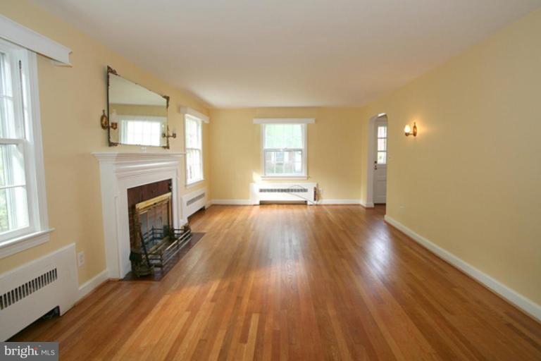 7805 Boston Avenue Silver Spring, MD 20910 - Photo 18 of 22 Living Room #3