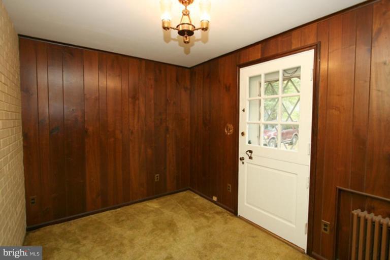 7805 Boston Avenue Silver Spring, MD 20910 - Photo 6 of 22 Den