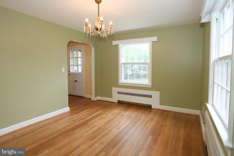 7805 Boston Avenue Silver Spring, MD 20910 - Photo 8 of 22 Dining Room #2