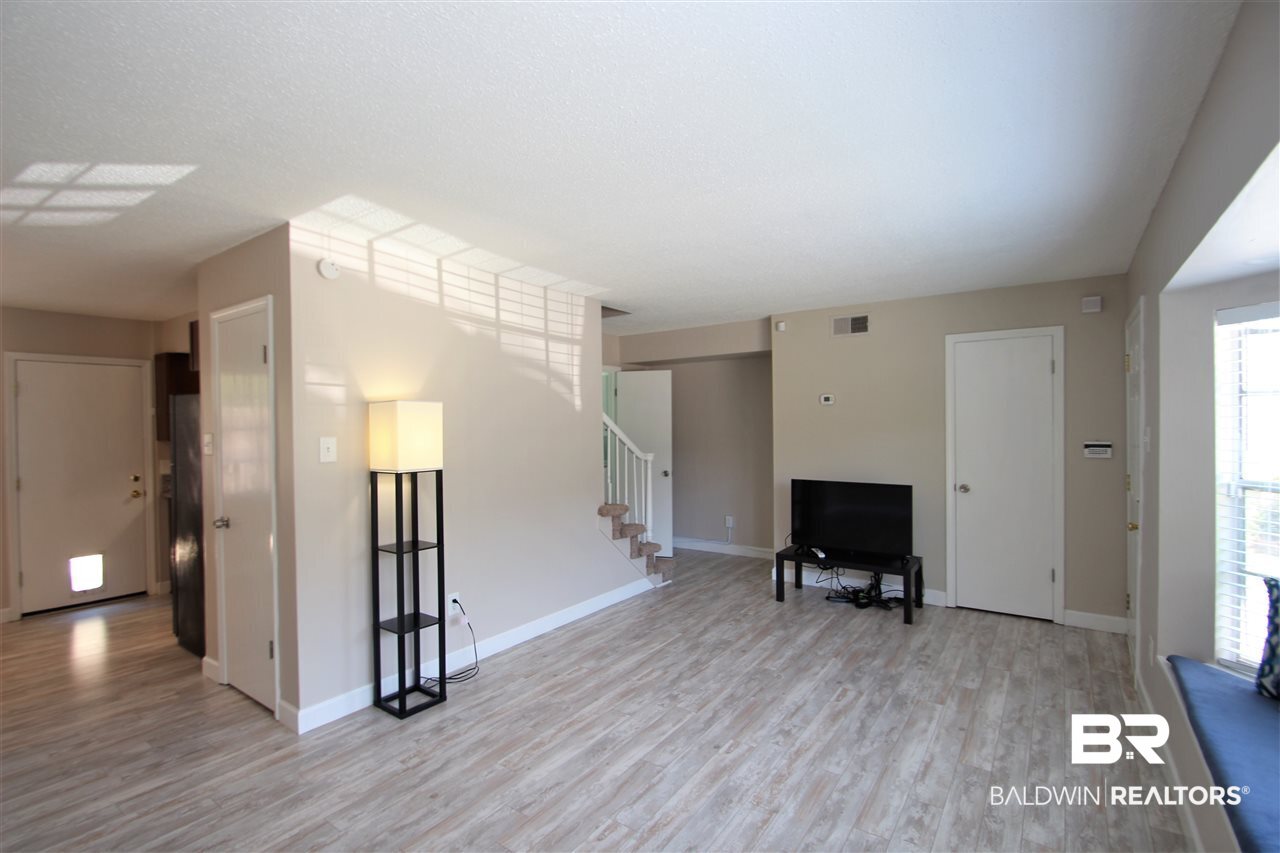 110 Du Rhu Drive, Unit 110B Mobile, AL 36608 - Photo 3 of 23