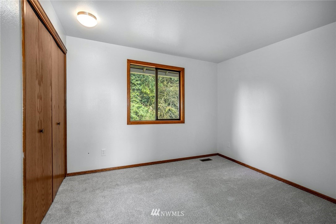24314 87th Place West Edmonds, WA 98026 - Photo 16 of 30