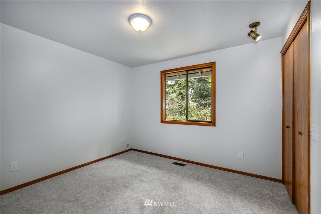 24314 87th Place West Edmonds, WA 98026 - Photo 18 of 30