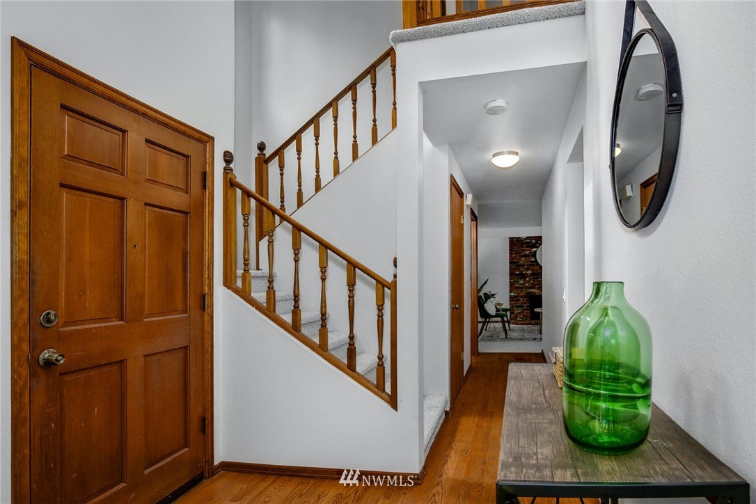 24314 87th Place West Edmonds, WA 98026 - Photo 3 of 30