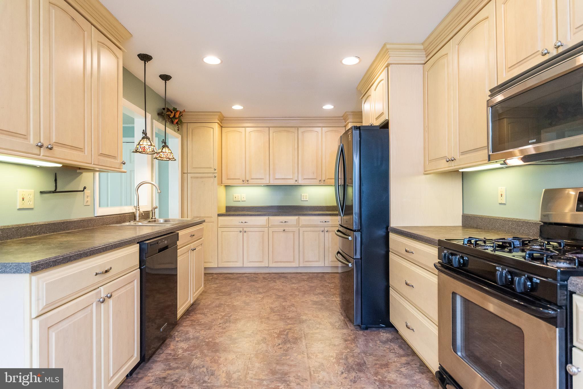 20 Colonial Road Bel Air, MD 21014 - Photo 9 of 55 Kitchen