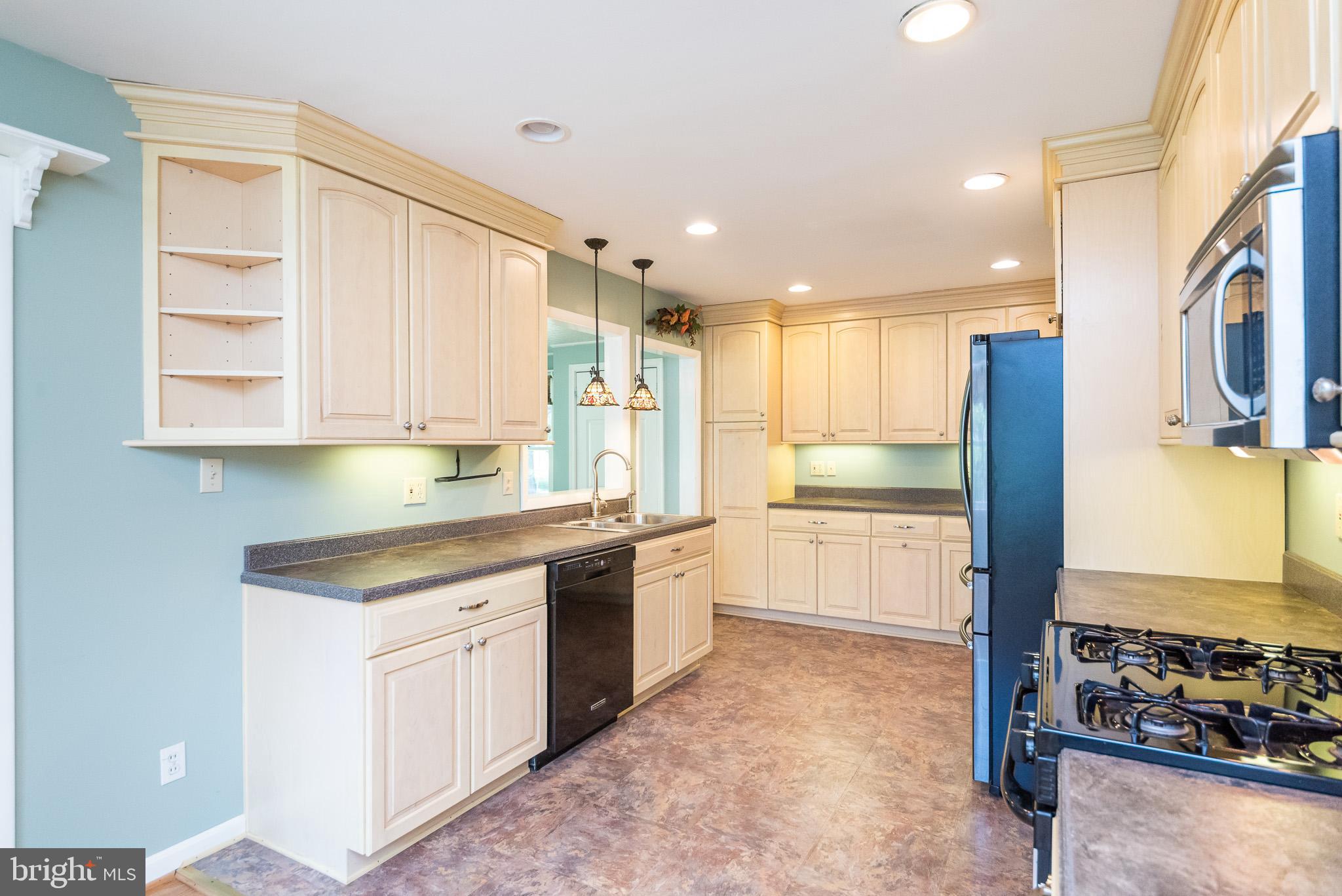 20 Colonial Road Bel Air, MD 21014 - Photo 10 of 55 Kitchen