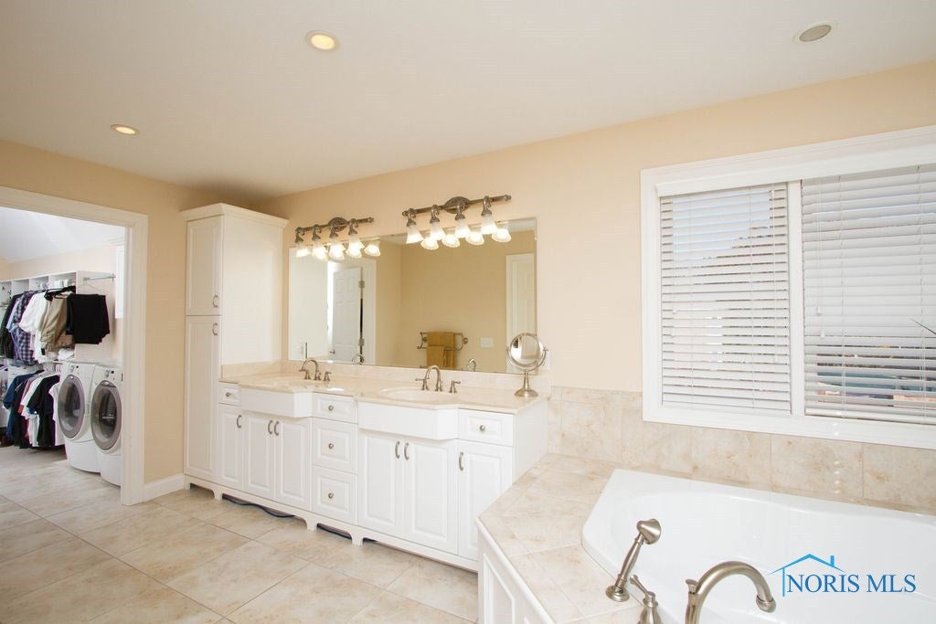 4255 Back Ridge Way Monclova, OH 43542 - Photo 26 of 36 Gallery Image 26
