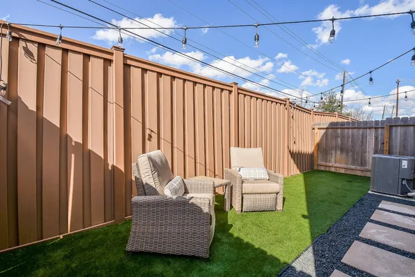 $2,700 | 10310 Marston Vineyard Drive, Houston, TX 77054