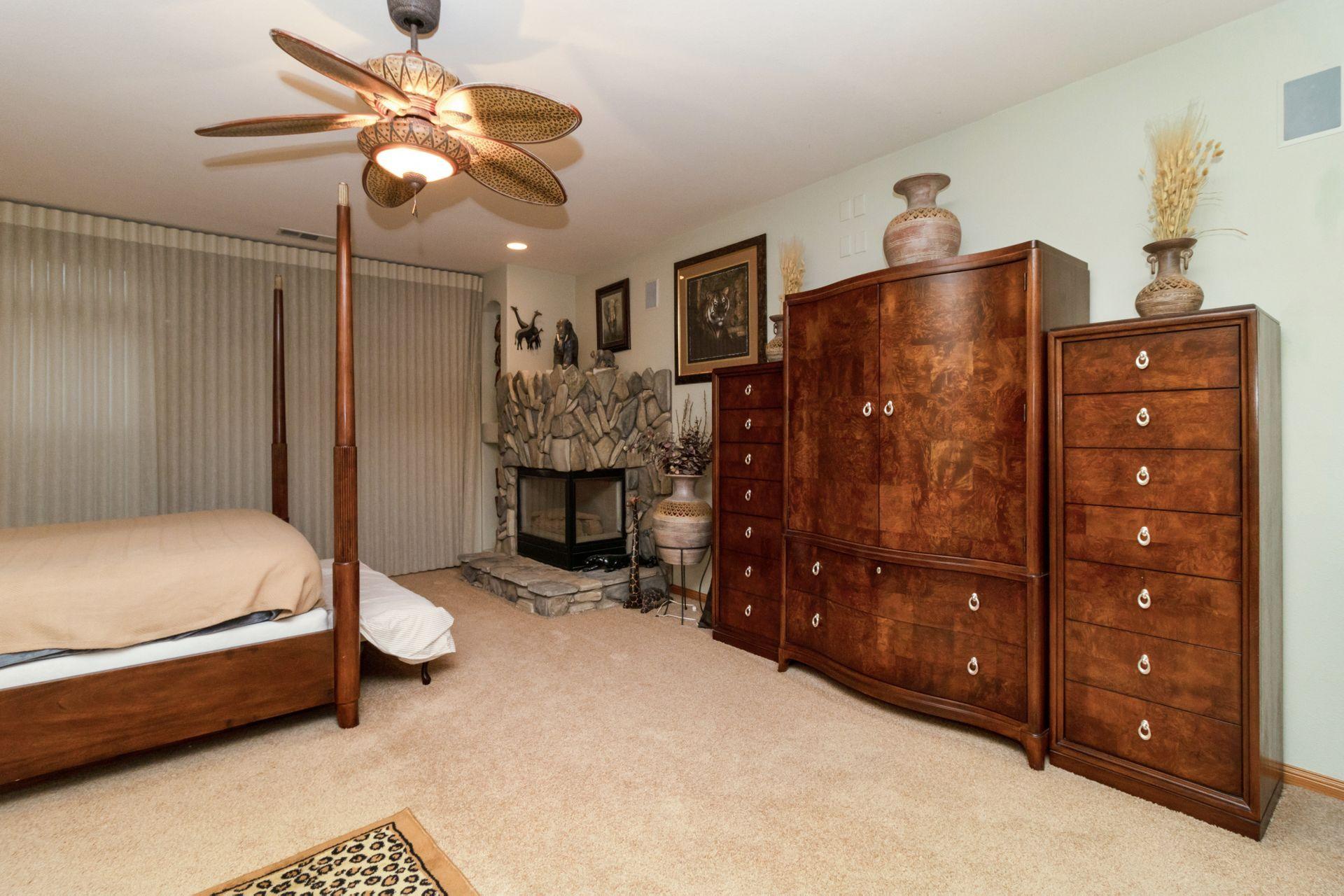 159 Twins Court Reedley, CA 93654 - Photo 10 of 24 10