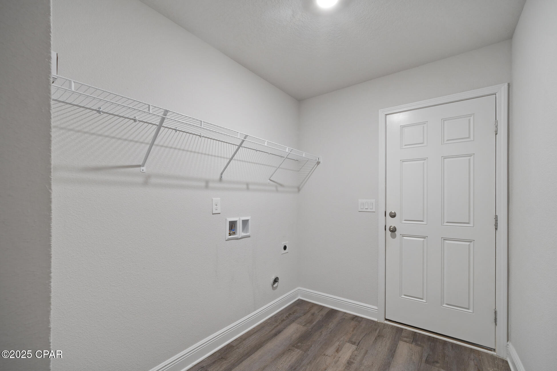 2011 Broad Street Crestview, FL 32536 - Photo 3 of 49