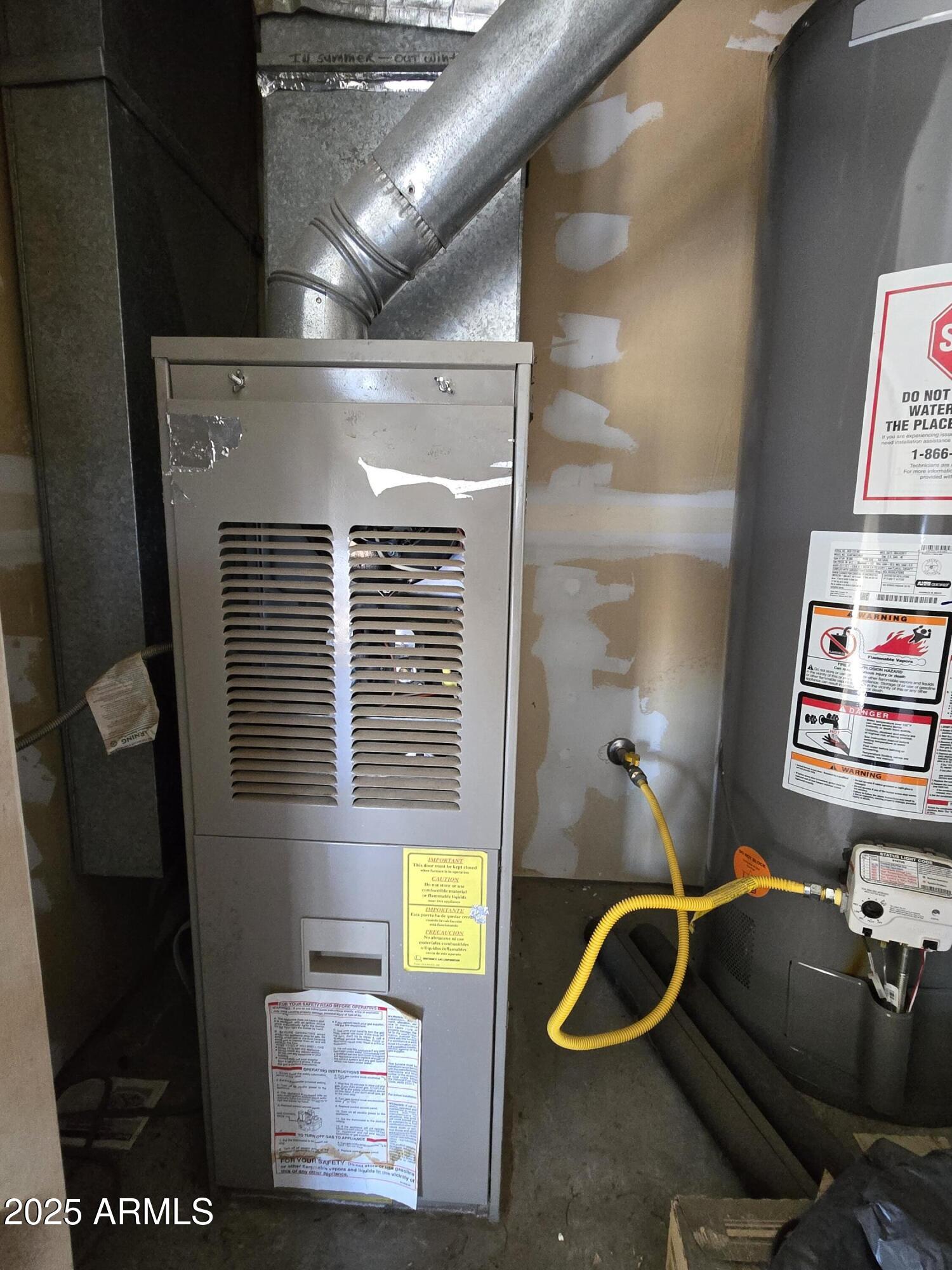 240 East Oak Street Huachuca City, AZ 85616 - Photo 42 of 43 a room with gym equipment