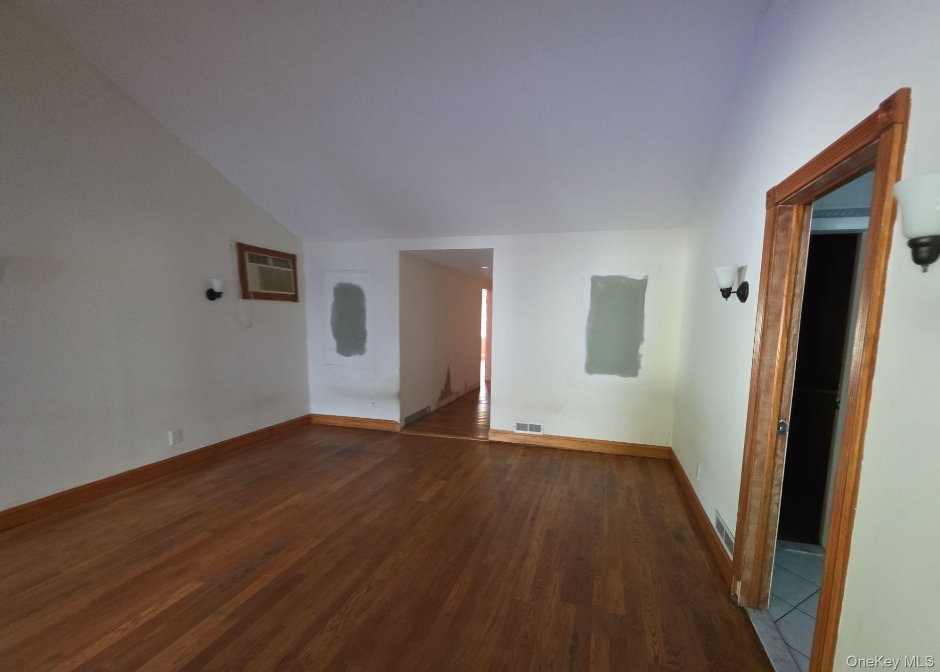 549 Woodbury Road Cold Spring Harbor, NY 11724 - Photo 13 of 29 Gallery Image 13