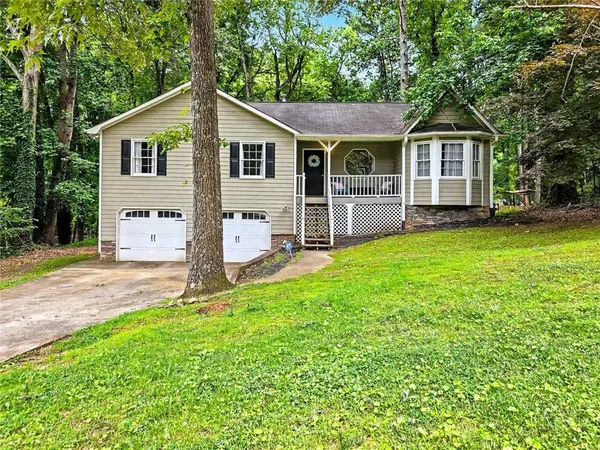 $325,000 | 916 Little River Lane, Woodstock, GA 30189