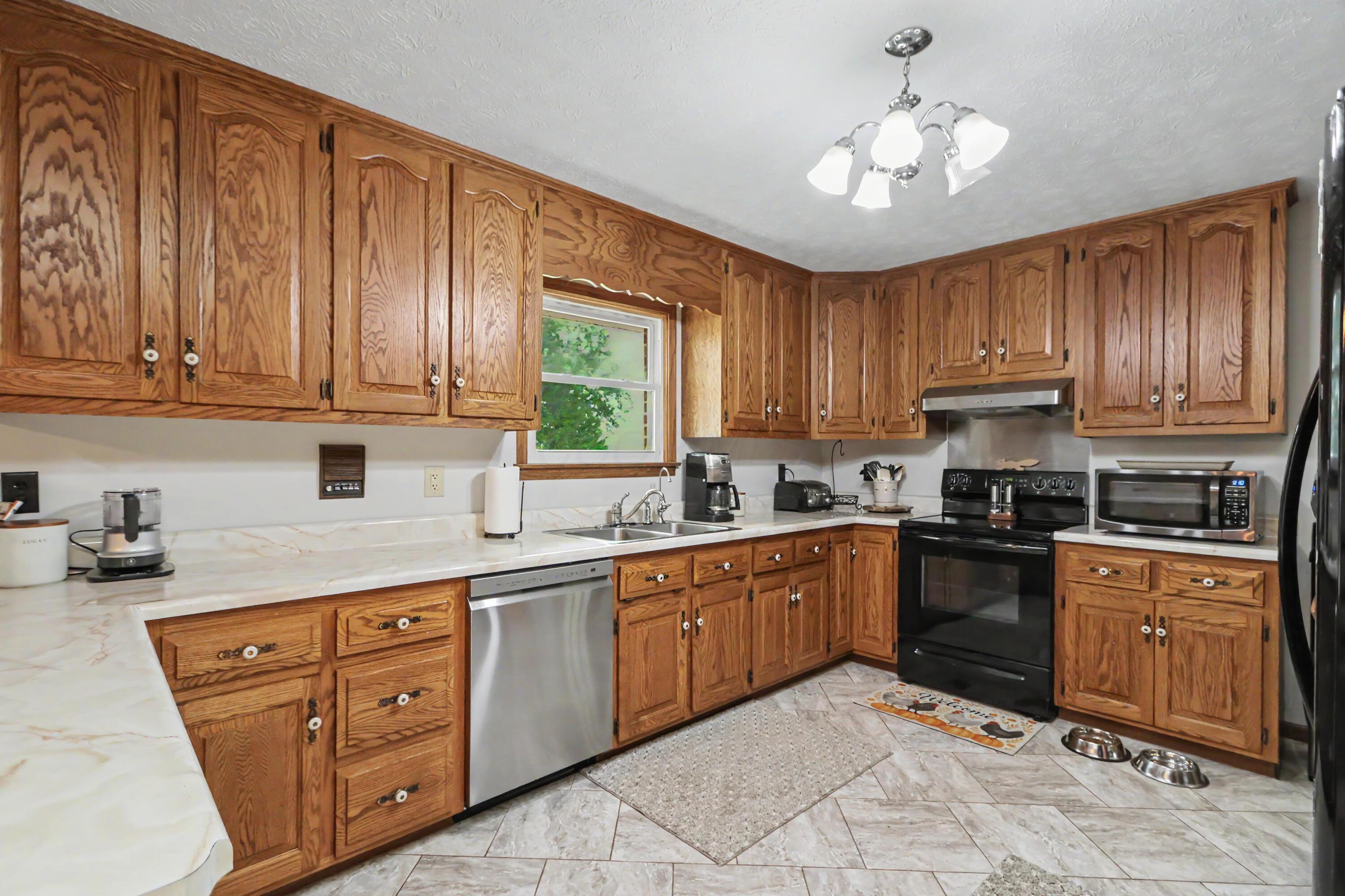 2685 Albright Road Bucyrus, OH 44820 - Photo 16 of 82 2A5A9702
