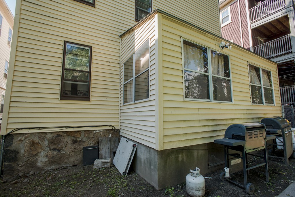 20 Vesta Road Boston, MA 02124 - Photo 13 of 16