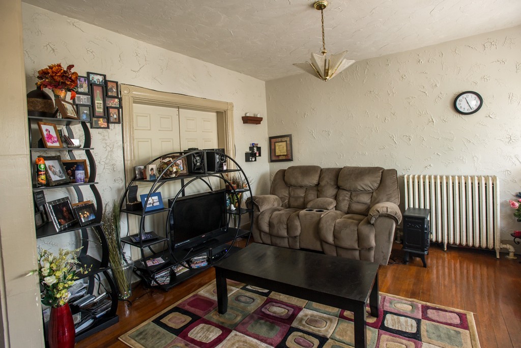 20 Vesta Road Boston, MA 02124 - Photo 3 of 16