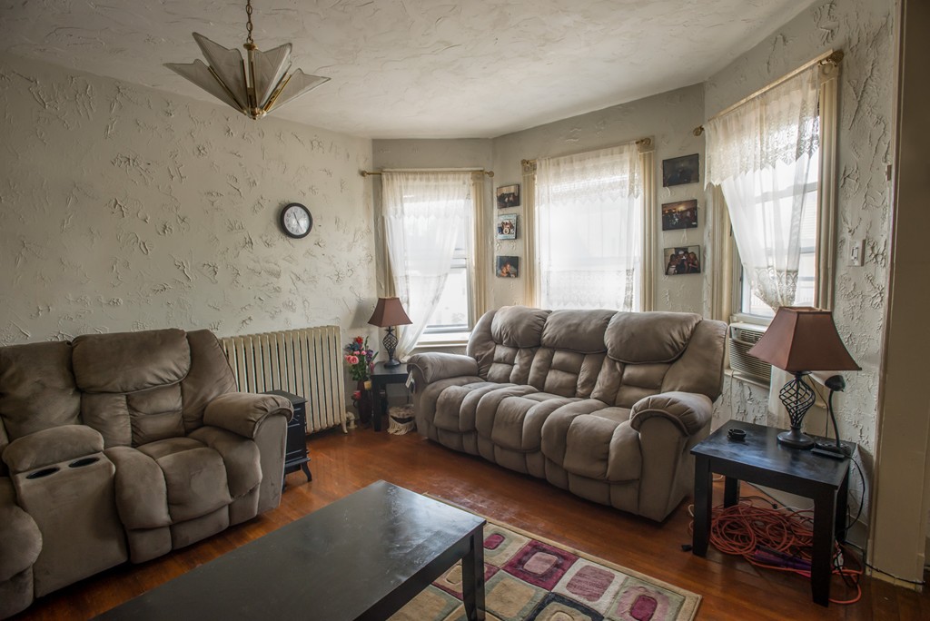 20 Vesta Road Boston, MA 02124 - Photo 4 of 16