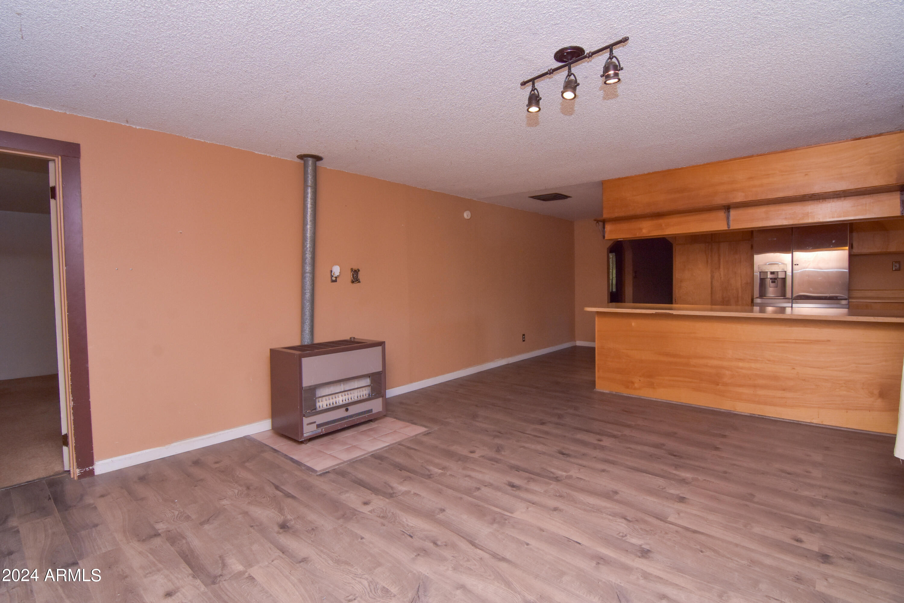 12380 East Stagecoach Road Mayer, AZ 86333 - Photo 11 of 43 11Dining